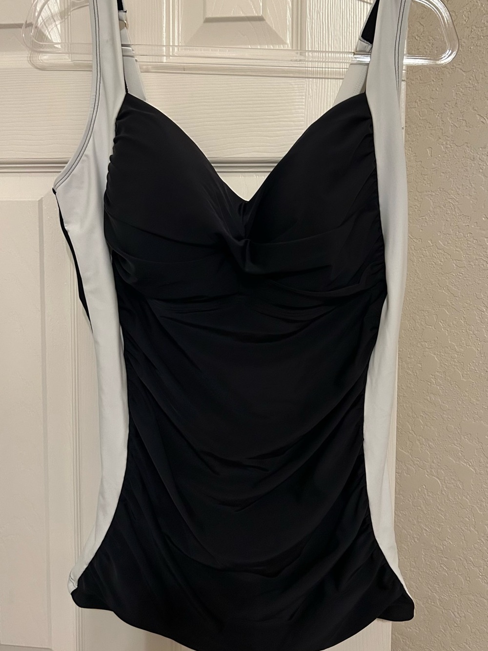 NWT Relleciga Twist Front Tankini Swimsuit Top